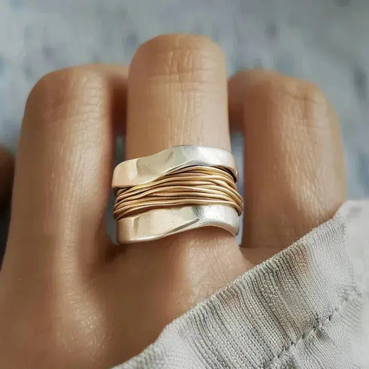 Bague dorée en argent avec fils