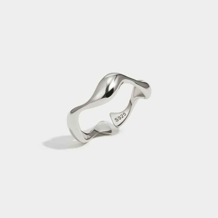 Bague en argent à motif vague