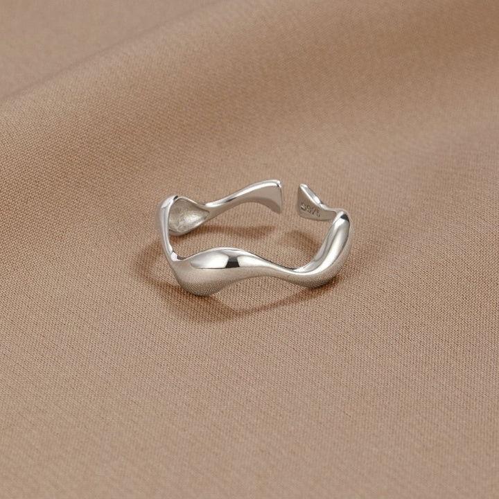 Bague en argent à motif vague