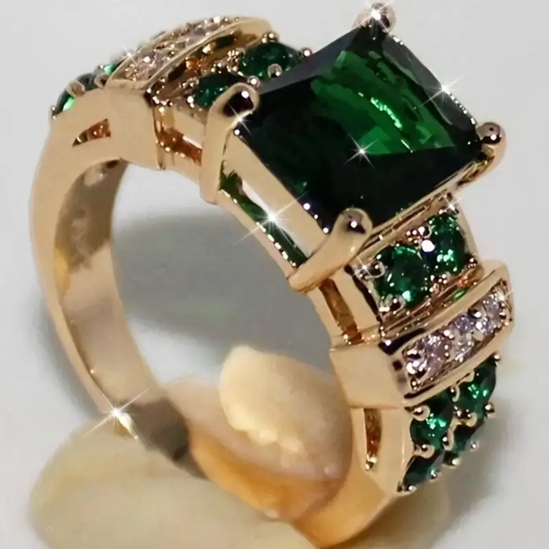 Bague dorée cristalline verte