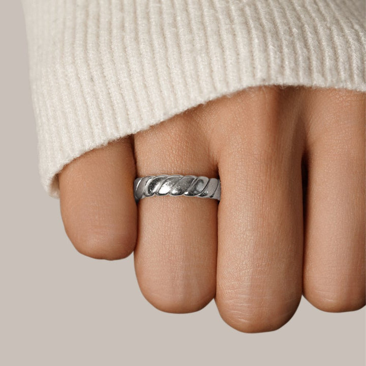 Bague Torsadée Infini en Argent Calira