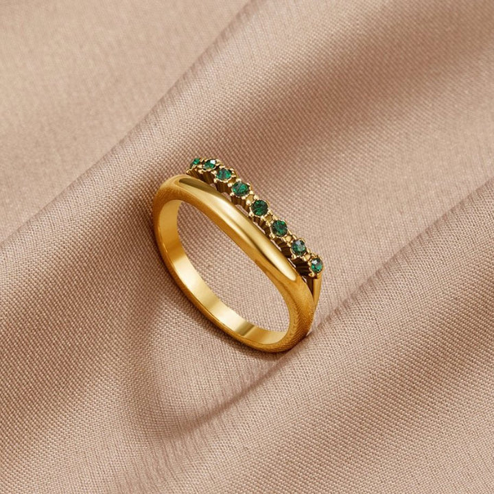 Bague superposée émeraude verte de Mary
