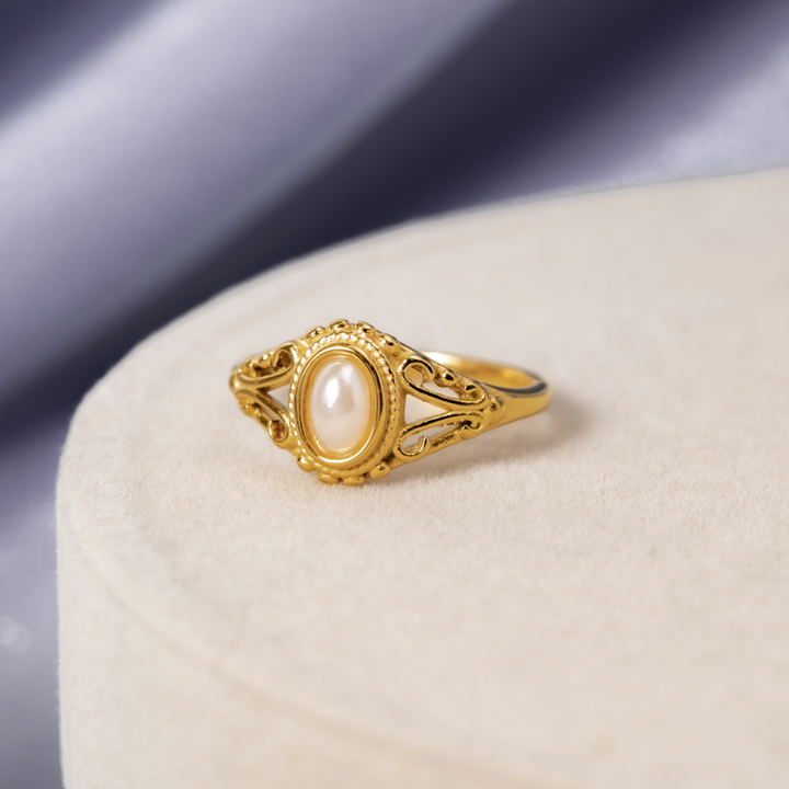 Bague en Perle Vintage Royale